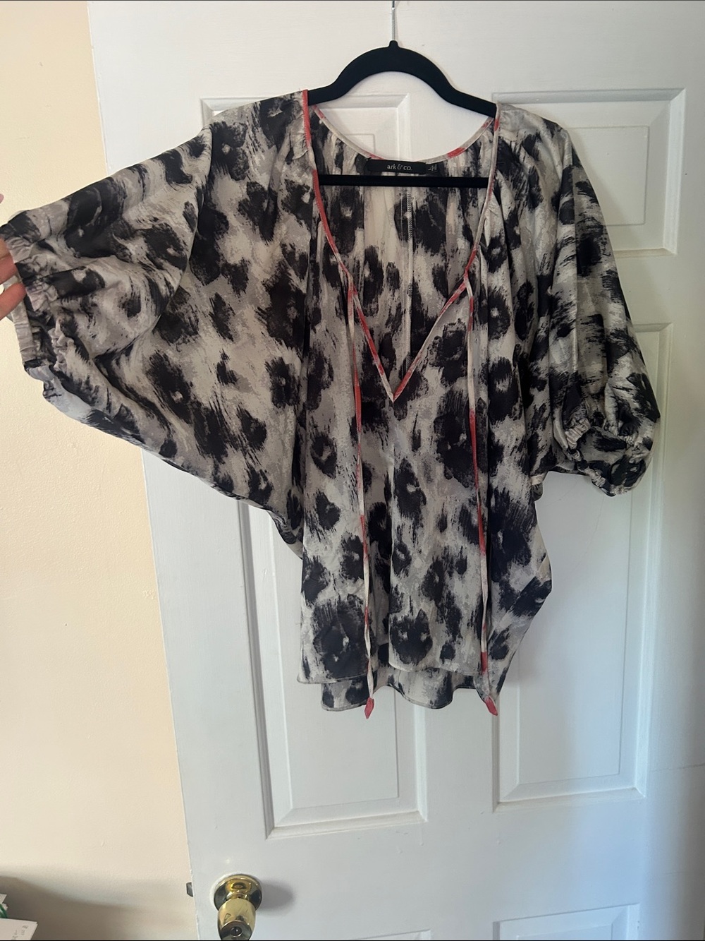 Ark & Co Black & White Brushstroke Tie-Front Tunic with Coral Accents